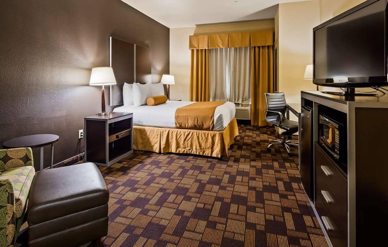 Western Windsor Pointe & Suites-at&t Center Hotel
