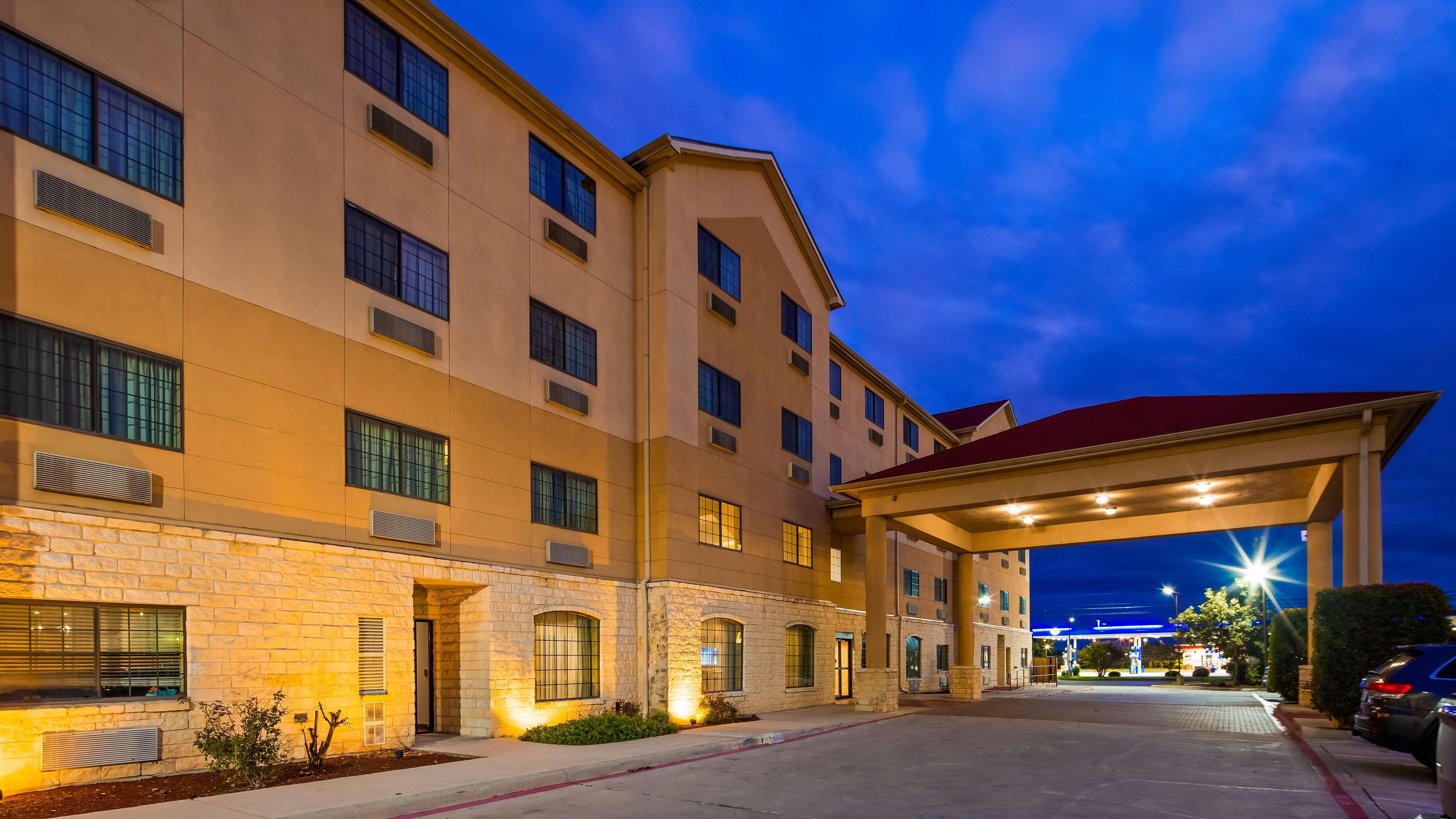 Western Windsor Pointe & Suites-at&t Center 2*