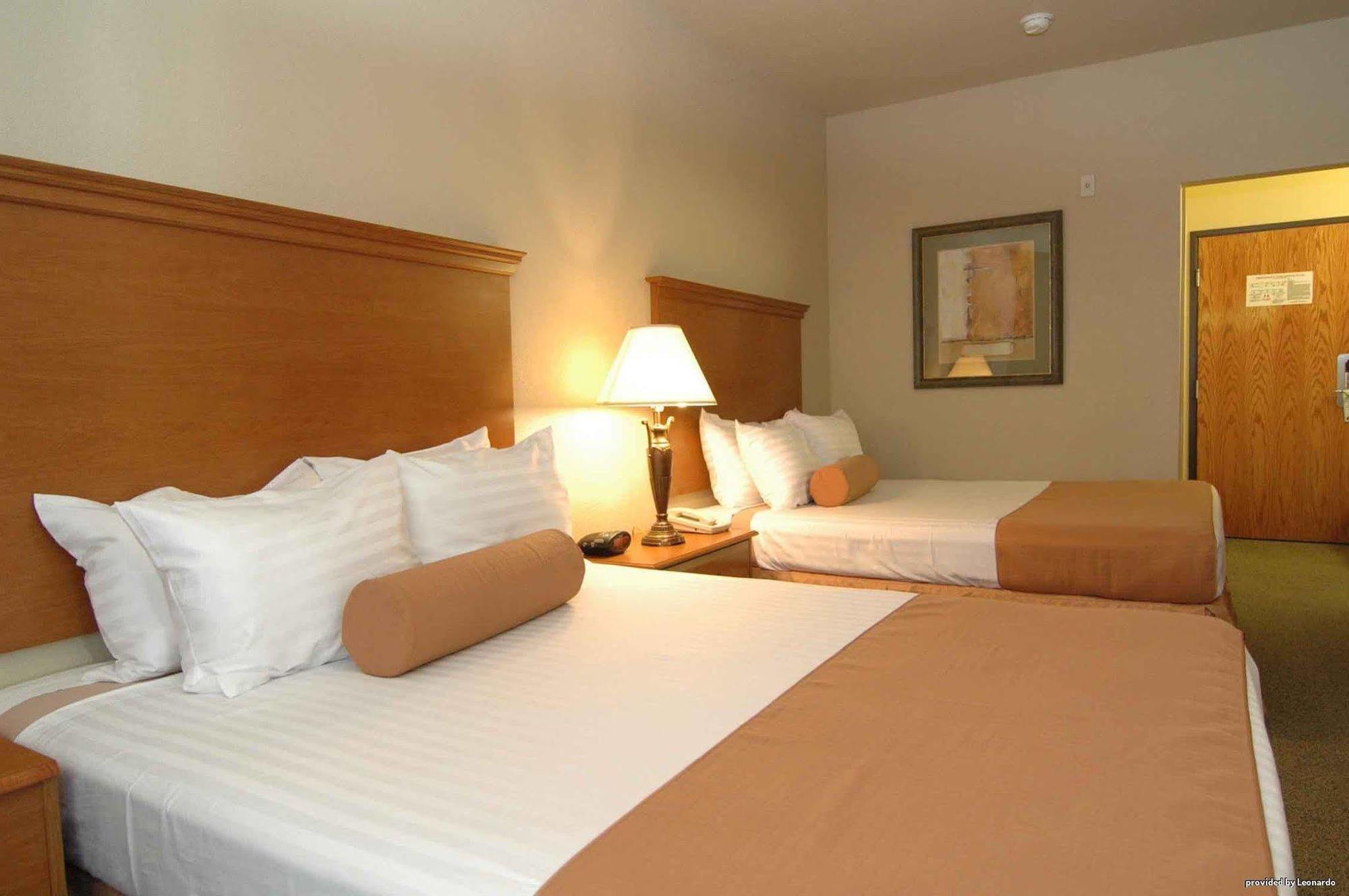 Hotel Western Windsor Pointe & Suites-at&t Center